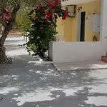 Captain's In Olive Grove Apartament