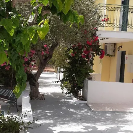 Captain's In Olive Grove * Мусата