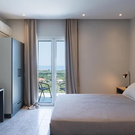 Captain's In Olive Grove Апартаменты