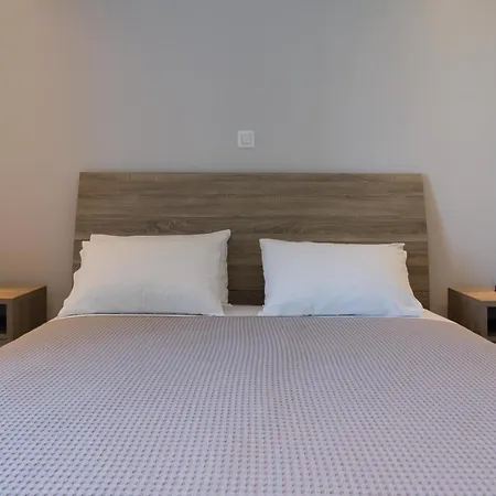 Captain's In Olive Grove شقة