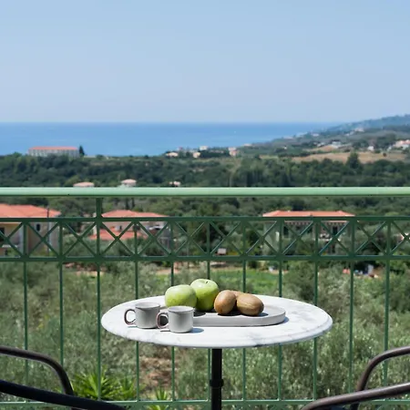Captain's In Olive Grove *