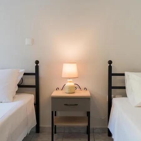 Captain's In Olive Grove