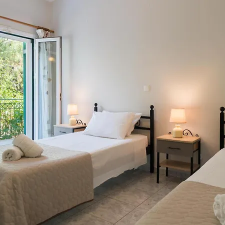 Captain's In Olive Grove *