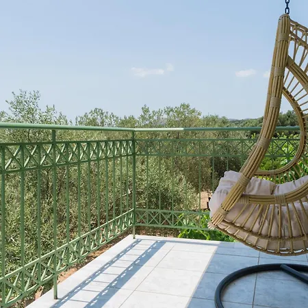 Captain's In Olive Grove