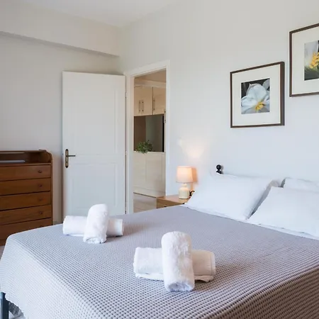 Captain's In Olive Grove *