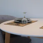 Captain's In Olive Grove Apartment *